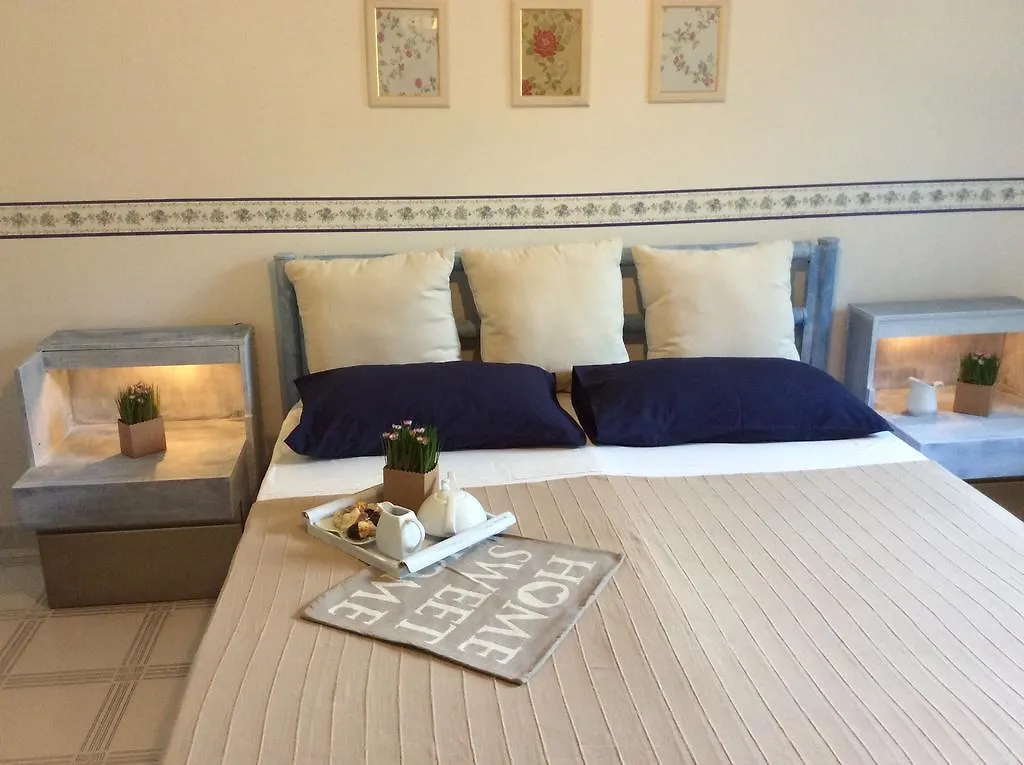 Sweet Home & Apartments Fontane Bianche 0*,  Italy