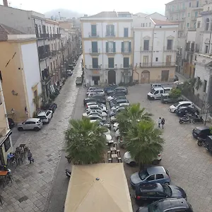 https://appartamento-in-centro-palermo.palermohotels.org
